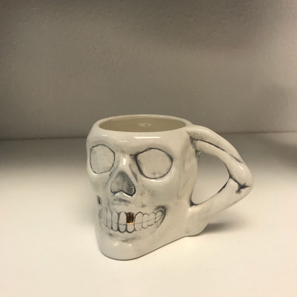 Skull mug/shot glass size
